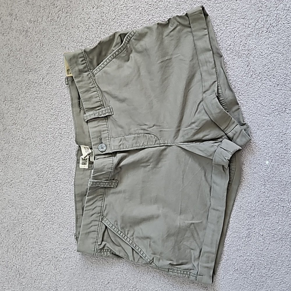Ruehl No.925 women's short pants